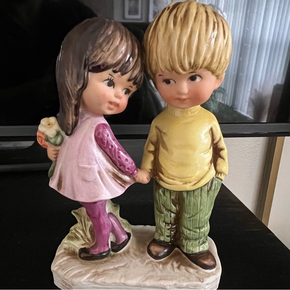 Vintage 1971 Fran Mar Moppets Boy and Girl Sweethearts Porcelain Figure - Picture 2 of 3